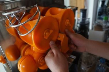 Mağaza ticari portakal sıkacağı makinesi, paslanmaz çelik portakal sıkacağı otomatik katı meyve sıkacağı